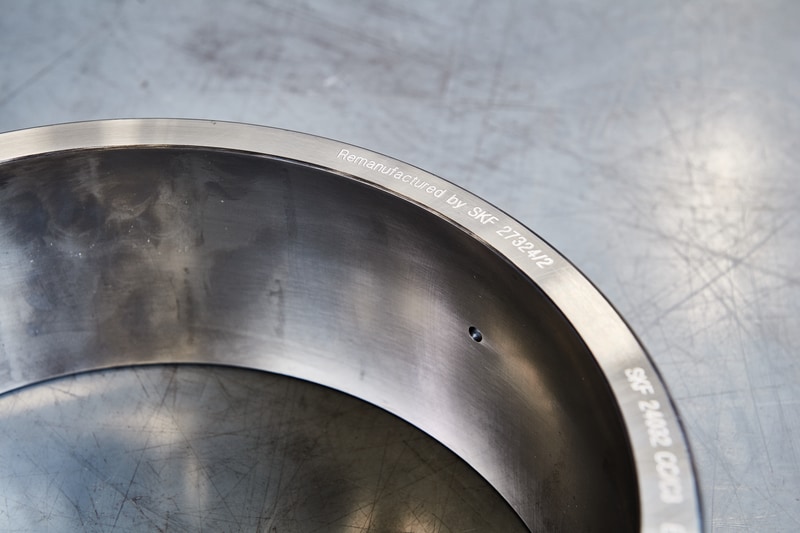 Deep groove ball bearings | SKF